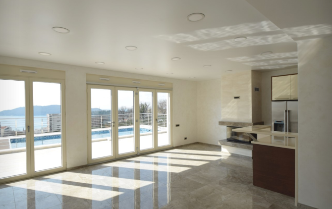 Ол маған қол тигізуге рұқсат берді